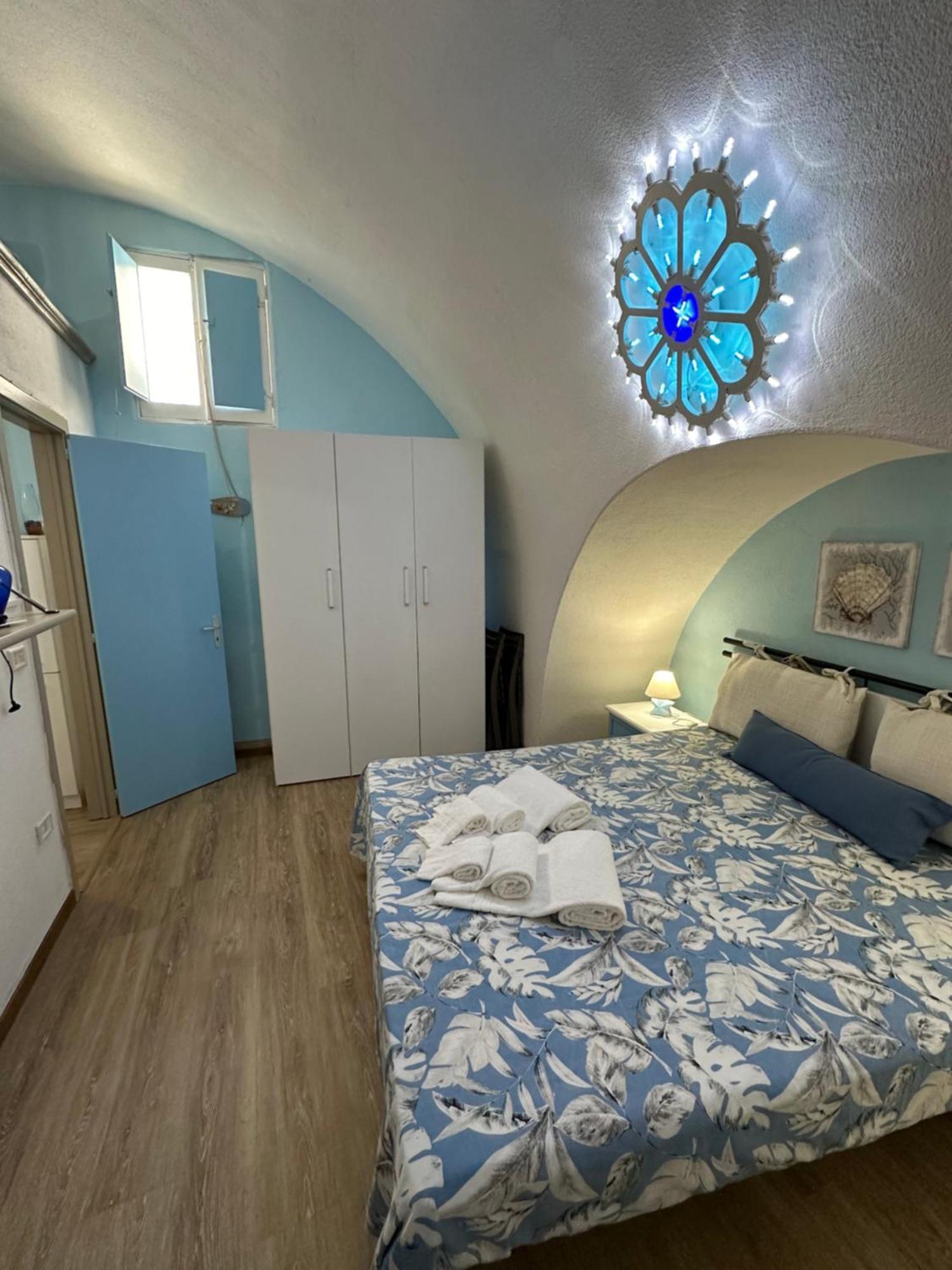 Perla Di Mare Apartment Галиполи Екстериор снимка