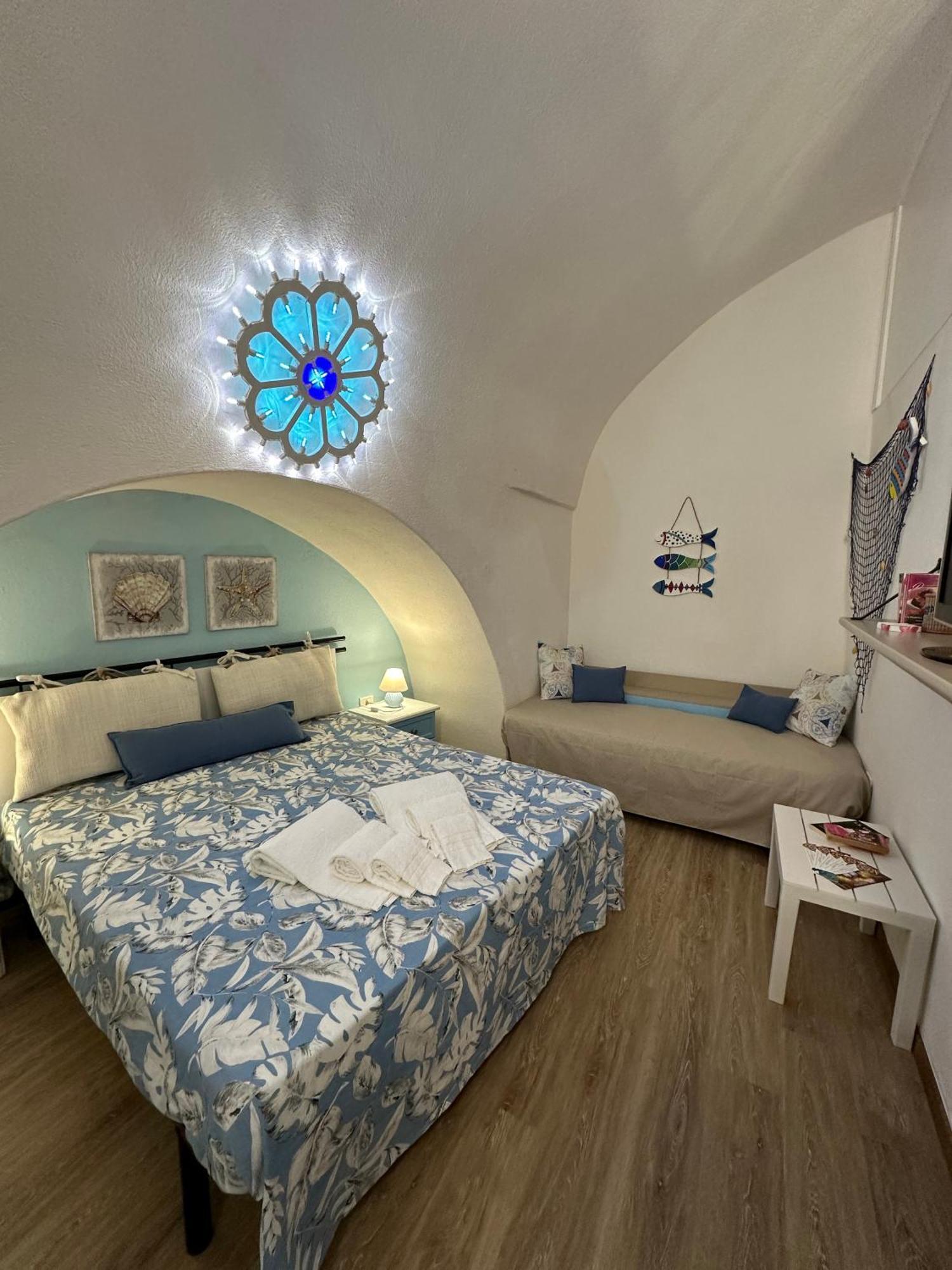 Perla Di Mare Apartment Галиполи Екстериор снимка